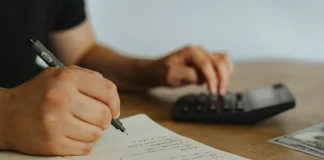 Filing US Taxes from the UK: A Step-by-Step Guide for American Expats Filing US Taxes from the UK: A Step-by-Step Guide for American Expats