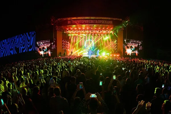 Proektsiya First ‘Proektsiya’ light festival transforms Moscow with music, art and spectacular light shows