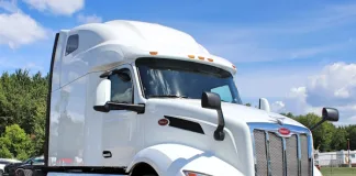 Semi Trucks for Sale: Dealer vs. Private Seller, Pros & Cons