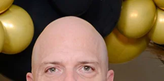 Johan Nieuwenhuizen, Sales Director/co-CEO of Adroit Technologies