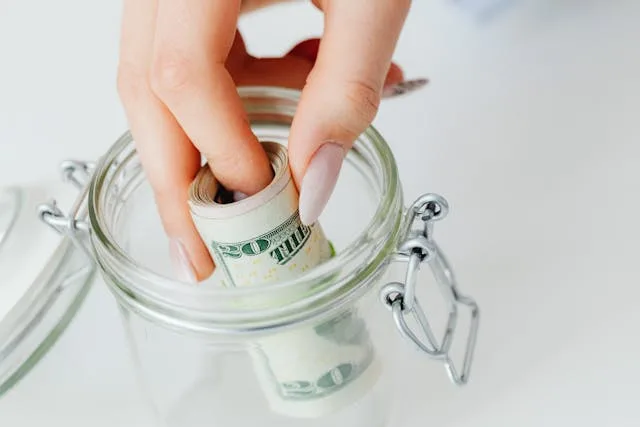 pexels-karolina-grabowska-7680483 The Pros and Cons of 12 Month Term Deposits Compared to Longer Terms