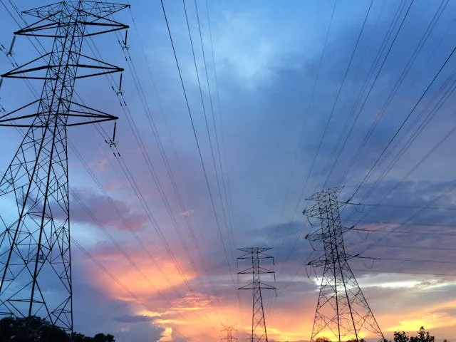 pexels-pok-rie-33563-189524 Global Capital, Local Power: Gulf Energy and the World Economy.