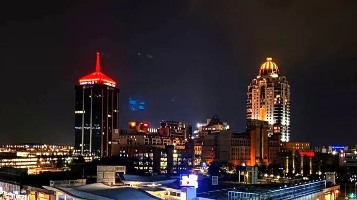 1.-Radisson-Blu-Gautrain-skyline-1 Radisson Blu Gautrain Hotel