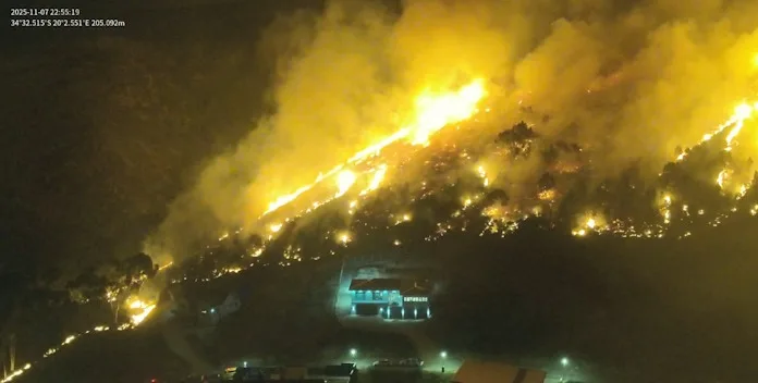 577026822_1155348300123355_8595518524720481549_n Firefighter fighting fires in the Greater Overberg
