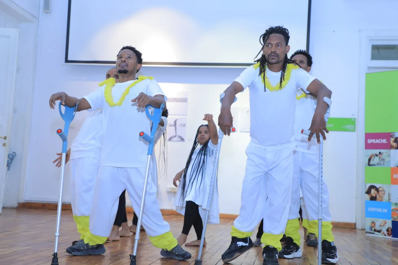 KATIM DANCE COMPANY (2025) - choreography by Amanuel Solomn (left) 2025