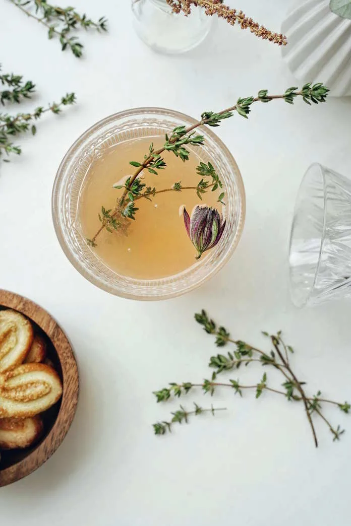 Lychee & thyme mimosa