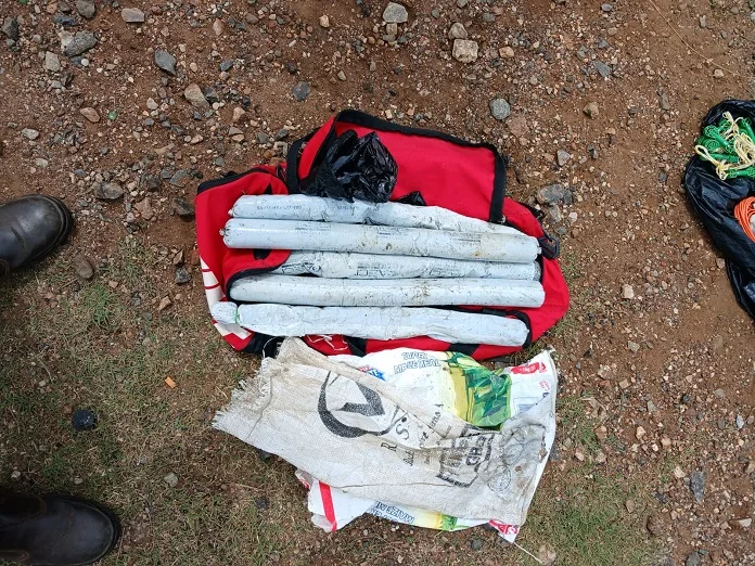 599937482_1285468516938119_4580284124335908532_n Three Arrested After Police Find Explosives
