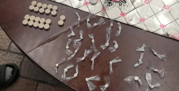 599940866_1290074519810852_7370450336333562876_n Police Arrest Two, Seize Drugs and Cash