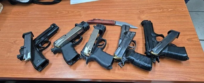 603895230_1292250399593264_4399132914928402417_n Police Arrest Three for Illegal Firearms