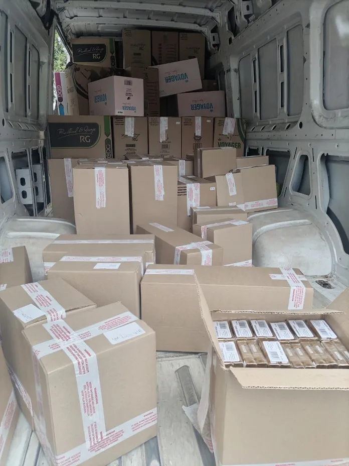 604524266_1290889479729356_2766335403195682039_n Major Illicit Cigarette Bust on R82