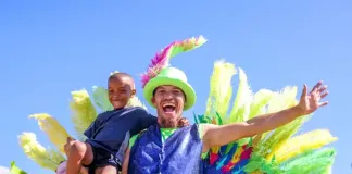 CAPE TOWN’S FESTIVE SHOWSTOPPER CAPE TOWN’S FESTIVE SHOWSTOPPER