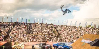 Volkswagen Amarok King of the Whip Delivers an Unforgettable Evening of Freestyle Motocross Volkswagen Amarok King of the Whip Delivers an Unforgettable Evening of Freestyle Motocross