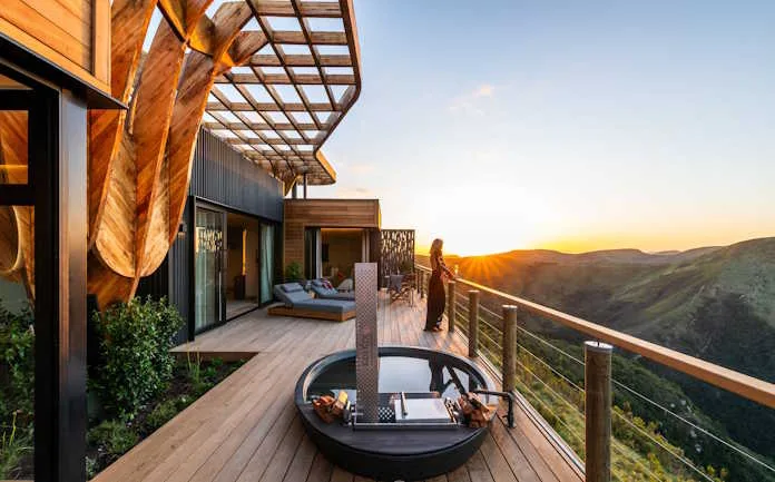 Mantis Hiddn in Addo - an eco-escape experience