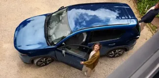 Mazda Develops New Body Color, “Navy Blue Mica” Mazda Develops New Body Color, “Navy Blue Mica”
