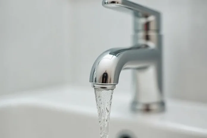 water-tap-0 Knysna Faces Imminent 'Day Zero' as Water Supply Dwindles to 15 Days