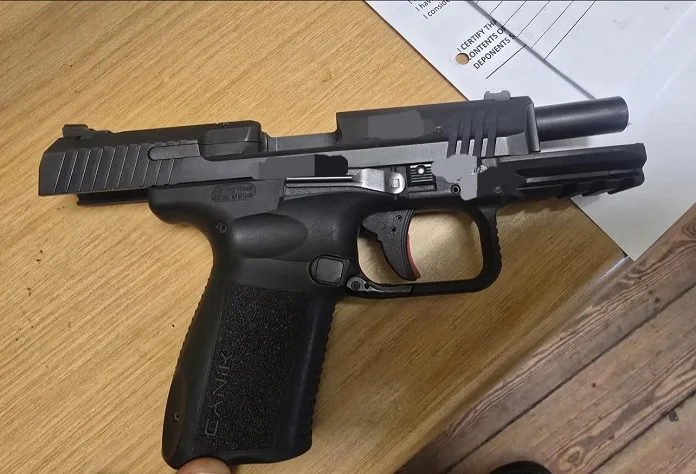 631771335_1333401192144851_6151623391745069636_n Two Arrested for Robbery and Unlicensed Firearm