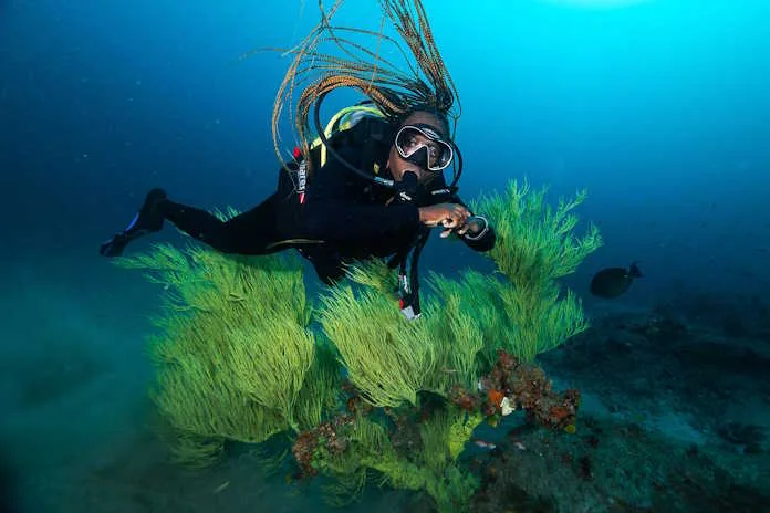 Meet Mama Sli from Sodwana Bay: The Dive Instructor Redefining Access to the Ocean for African Storytellers