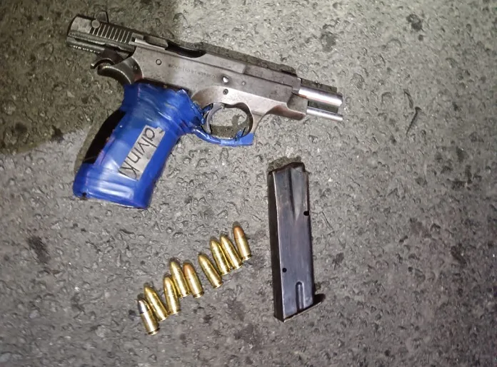679548737_1391619782989658_2136447432781386081_n Two Arrested in East London With Unlicensed Firearms and Police Uniform