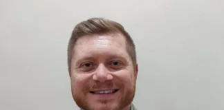 From complexity to customer growth: Simplifying ISP operations through wholesale services Andre Eksteen, Senior Product Manager - FTTB, Vox