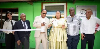 (left to right): Ribbon cutting to officially open the new Sensory Room at KZN Cerebral Palsy are Sorisha Naidoo; former KwaZulu‑Natal Judge President Vuka Tshabalala; Founder and Chairman of the Sibaya Community Trust Vivian Reddy; MEC for the KZN Department of Social Development Mbali Shinga; Lucky Gabela; and Peter Tshidi