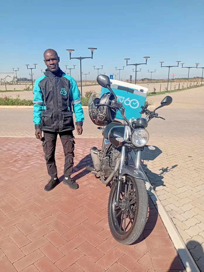 Sixty60 rider praised for roadside act of kindness in Shongweni Sixty60 rider praised for roadside act of kindness in Shongweni