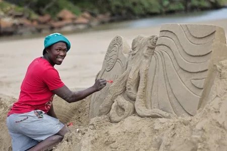Picture9-1 Conservation in the Sand Comes Alive at Ocean Festival