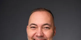 Why telco innovation doesn’t require rip-and-replace Warren Alberts, CEO at VAS-X