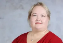 Building resilience in an interconnected world Elisabeth Nortje, Director – Environment at AECOM