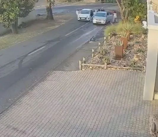Armed Parlock Hijacking: Suspects Flee in Stolen Silver Hyundai Accent Armed Parlock Hijacking: Suspects Flee in Stolen Silver Hyundai Accent