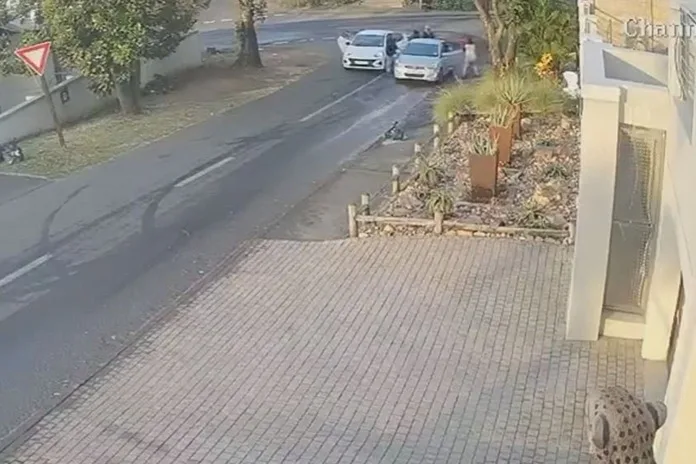 Parlock-hijacking Armed Parlock Hijacking: Suspects Flee in Stolen Silver Hyundai Accent