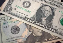 Falling Gas Prices Boost US Economy Ahead of July 4th Travel