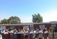 600 Lenasia residents receive blankets and bread through Moti Cares Winter Drive and Wise Giving Foundation 600 Lenasia residents receive blankets and bread through Moti Cares Winter Drive and Wise Giving Foundation