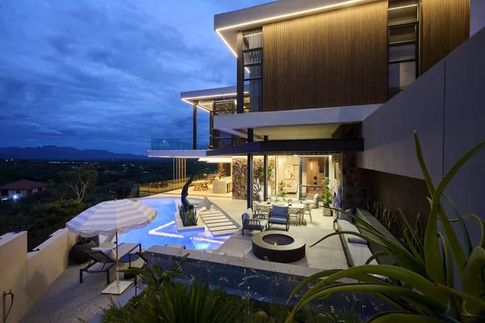 Best Deck. Photo Nic Baleta for SA Homeowner Magazine House Van Niekerk