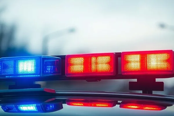 police-siren 12 Shot at Toledo, Ohio Street Festival; Manhunt for Two Suspects Underway