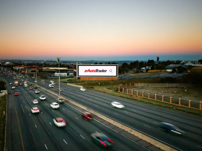 search-bar-colour_n1-solar AutoTrader lights up the N1 with South Africa’s largest digital billboard launch