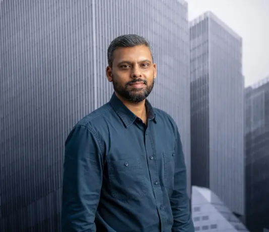 The race to remove friction from South Africa’s property transfer process Avinash Maharaj, Head: Digital Product Strategy at e4