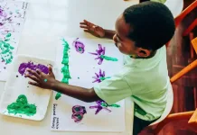 SIX THINGS CHILDREN GAIN WHEN ADULTS STEP BACK. Image supplied by PR company for Dibber International Preschools South Africa.
