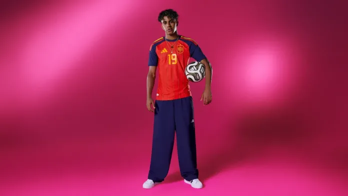 ADIDAS UNVEILS ‘TRIONDA FINAL’ – THE OFFICIAL MATCH BALL FOR THE SEMI-FINALS, BRONZE FINAL AND FINAL OF THE FIFA WORLD CUP 2026 ADIDAS UNVEILS ‘TRIONDA FINAL’ – THE OFFICIAL MATCH BALL FOR THE SEMI-FINALS, BRONZE FINAL AND FINAL OF THE FIFA WORLD CUP 2026
