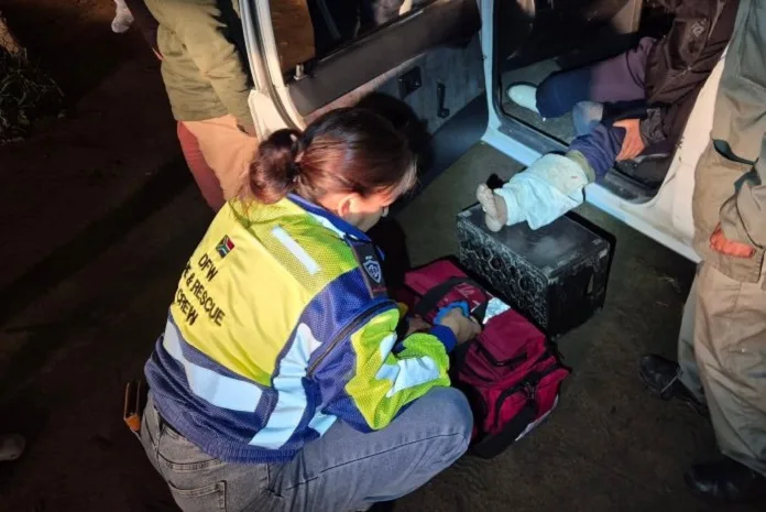 Young woman severely bitten by a dog, treated by DFW Fire & Rescue NPC Emergency First Aid responders Volunteer Responders Rush to Aid Woman Bitten on Palmiet Farm