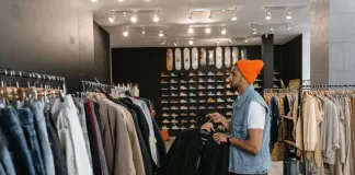Growing in a shrinking market: FARO and the economics of off price retail in South Africa.