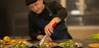 PROFESSIONAL KITCHENS RUN ON CONSISTENCY. HYGIENE SHOULD TOO