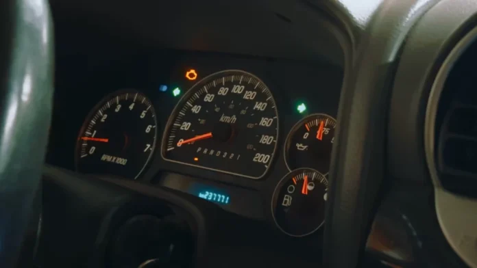WHEN YOUR DASHBOARD SPEAKS, DO YOU KNOW WHAT IT’S SAYING? WHEN YOUR DASHBOARD SPEAKS, DO YOU KNOW WHAT IT’S SAYING?