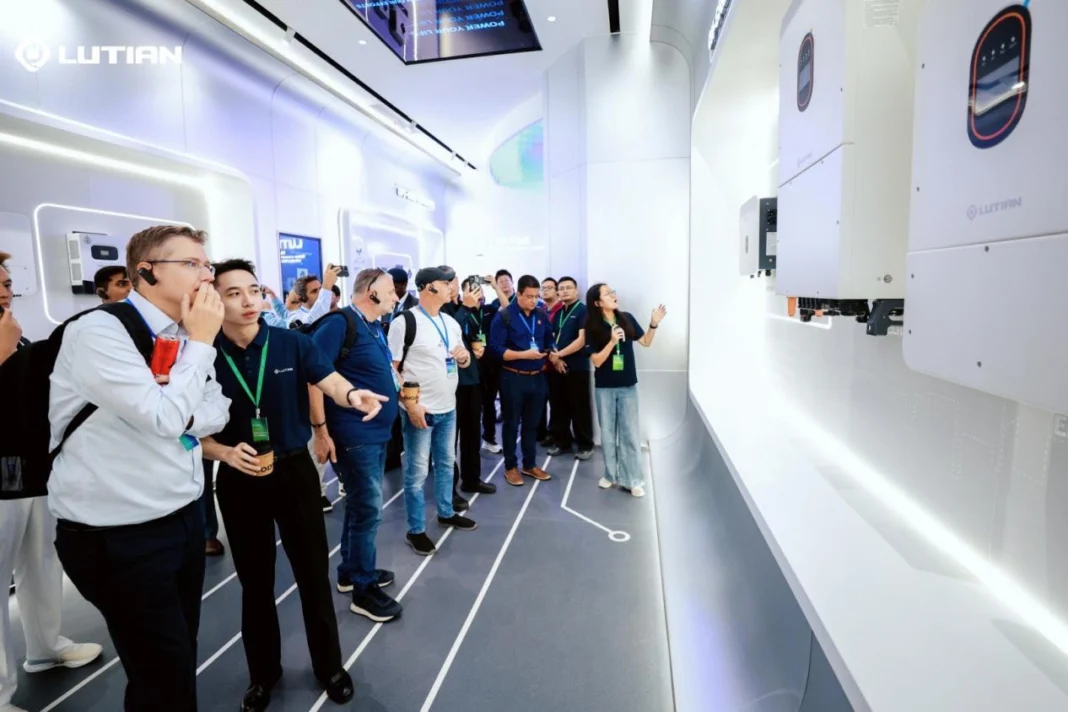 Production Base Tour: Showcasing Manufacturing Systems and New Energy Production Lines