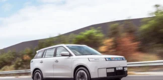OMODA & JAECOO officially launch J5 SHS and J5 BEV, expanding its electrified line-up in South Africa