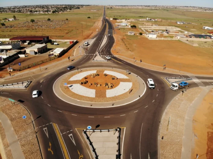 Putting people at the centre of South Africa’s transport future Putting people at the centre of South Africa’s transport future