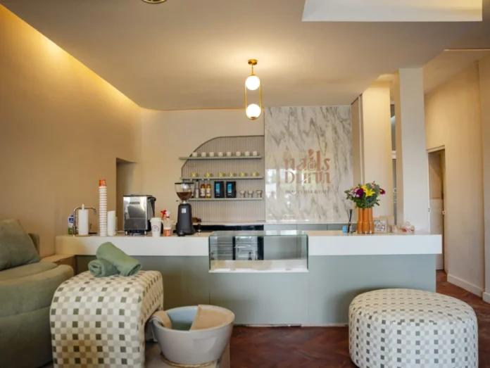 Johannesburg’s hottest new beauty spot is serving nails, coffee, pastries and blooms Johannesburg’s hottest new beauty spot is serving nails, coffee, pastries and blooms