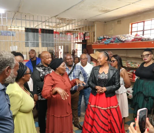 MINISTER NDABENI DELIVERS ON COMMITMENTS TO SPAZA SHOP OWNERS IN KING CETSHWAYO DISTRICT. Image supplied by PR company.