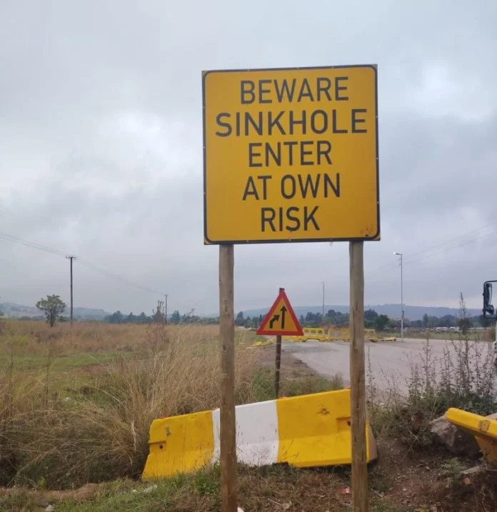 Gauteng R500 and R563 Sinkhole Repairs: Province Seeks Emergency Funding Gauteng R500 and R563 Sinkhole Repairs: Province Seeks Emergency Funding